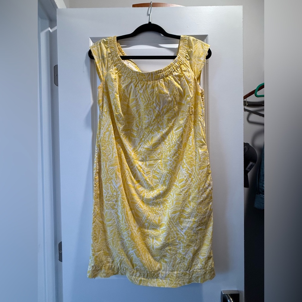 Women’s Lilly Pulitzer Yellow and White Dress Size XS